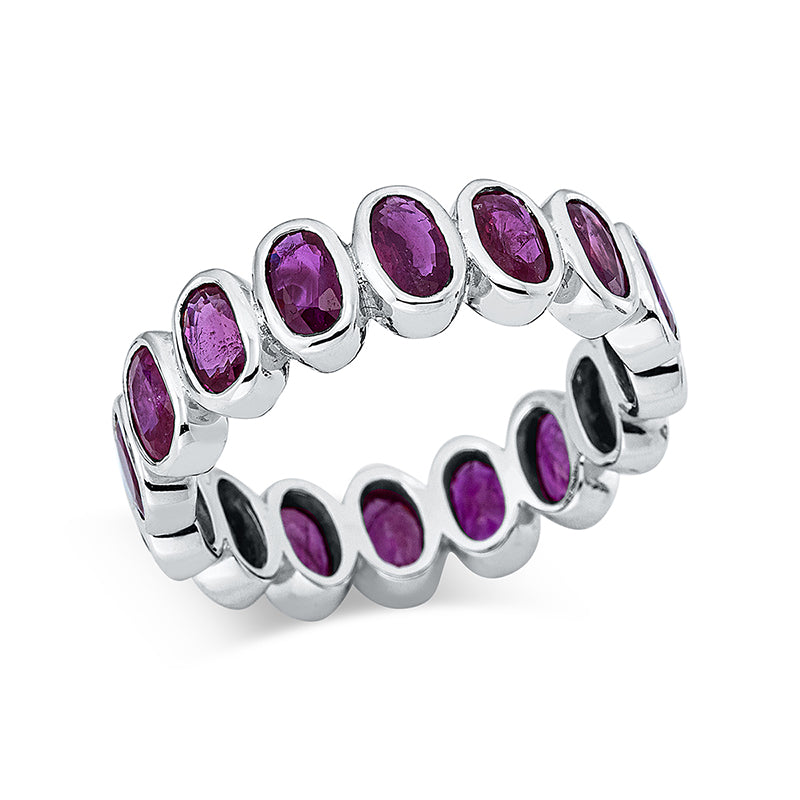 Ring 18 kt WG, 16 Rubine 4,25 ct rot