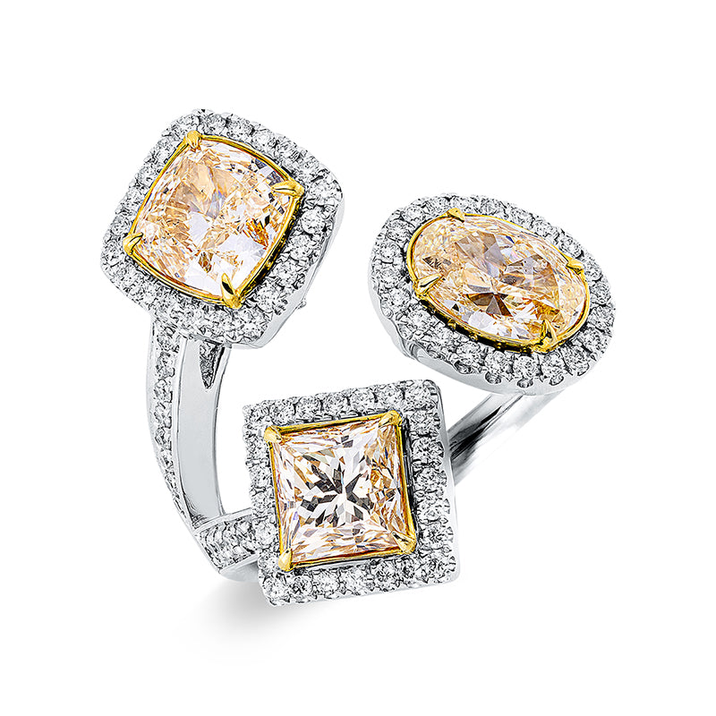 Ring 18 kt WG+GG, 86 Brill. 0,47 ct, TW-si, 1 Cushion 1,11 ct, gelb, 1 Princ. 1,02 ct, gelb, 1 Oval 1,00 ct, gelb