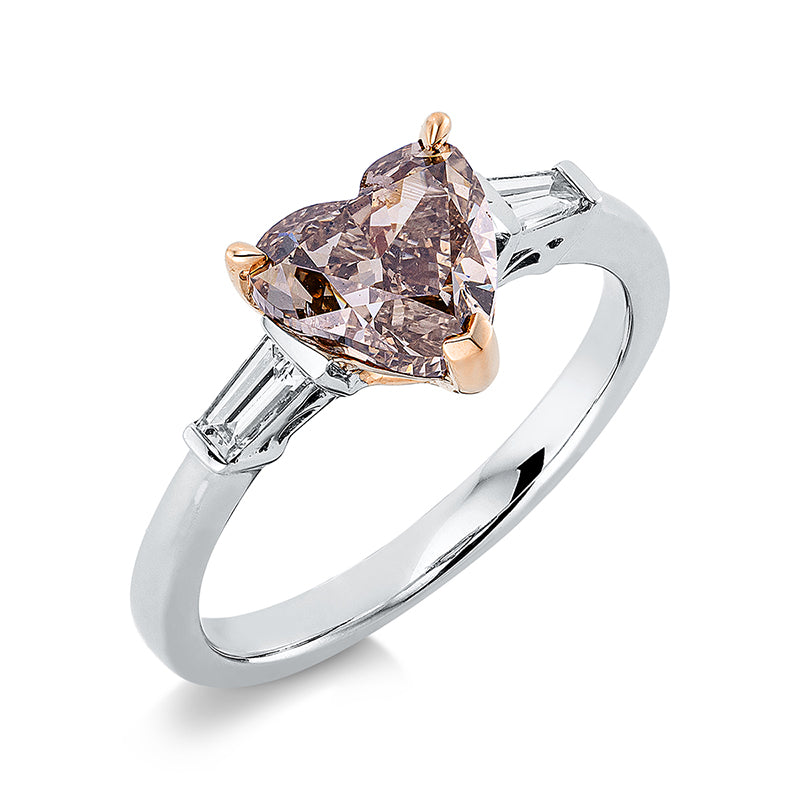 Ring 18 kt WG+RG, 2 Bag. 0,23 ct, TW-si, 1 Herzschl. 2,02 ct, braun