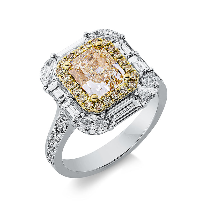 Ring 18 kt WG+GG, GIA, 1 Cushion 2,01 ct, gelb-si, 12 Brill. 0,37 ct, TW-si, 22 Brill. 0,17 ct, gelb