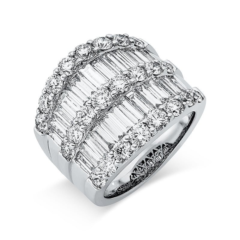 Ring 18 kt WG, 26 Trap. 2,29 ct, TW-vsi/si, 24 Brill. 2,38 ct, TW-vsi/si