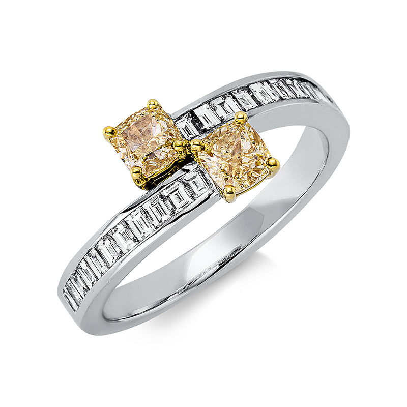 Ring 18 kt WG+GG, 22 Bag. 0,47 ct, TW-vsi, 2 Cushion 0,81 ct, gelb