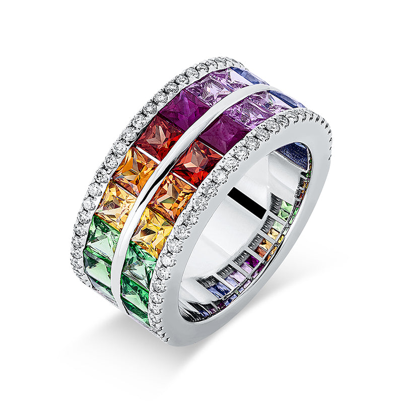 Ring 18 kt WG, 62 Brill. 0,46 ct, W-si, 24 Saphire 5,32 ct fancy