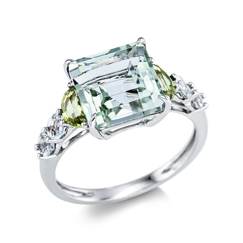 Ring 18 kt WG, 2 Peridot 0,70 ct grün, 1 Amethyst 4,10 ct grün, 4 Amethyste 0,40 ct grün