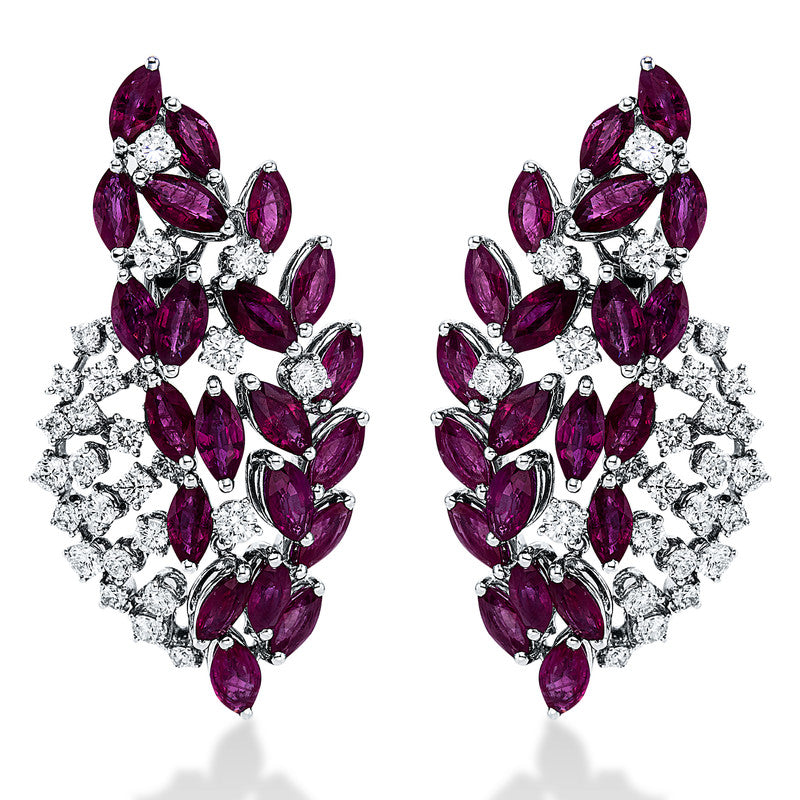Ohrschmuck 18 kt WG, Fassung teils schwarz rhodinie, 56 Brill. 4,05 ct, TW-vsi, 42 Rubine 20,55 ct rot