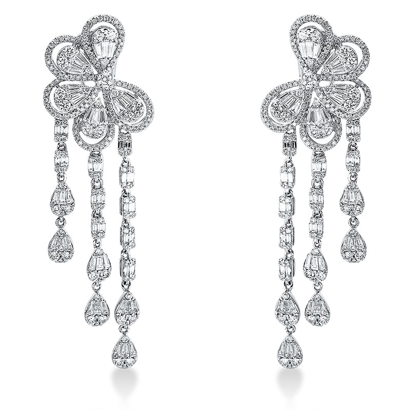 Ohrschmuck 18 kt WG, 40 Bag. 0,56 ct, TW-si, 66 Trap. 1,41 ct, TW-si, 358 Brill. 2,06 ct, TW-si