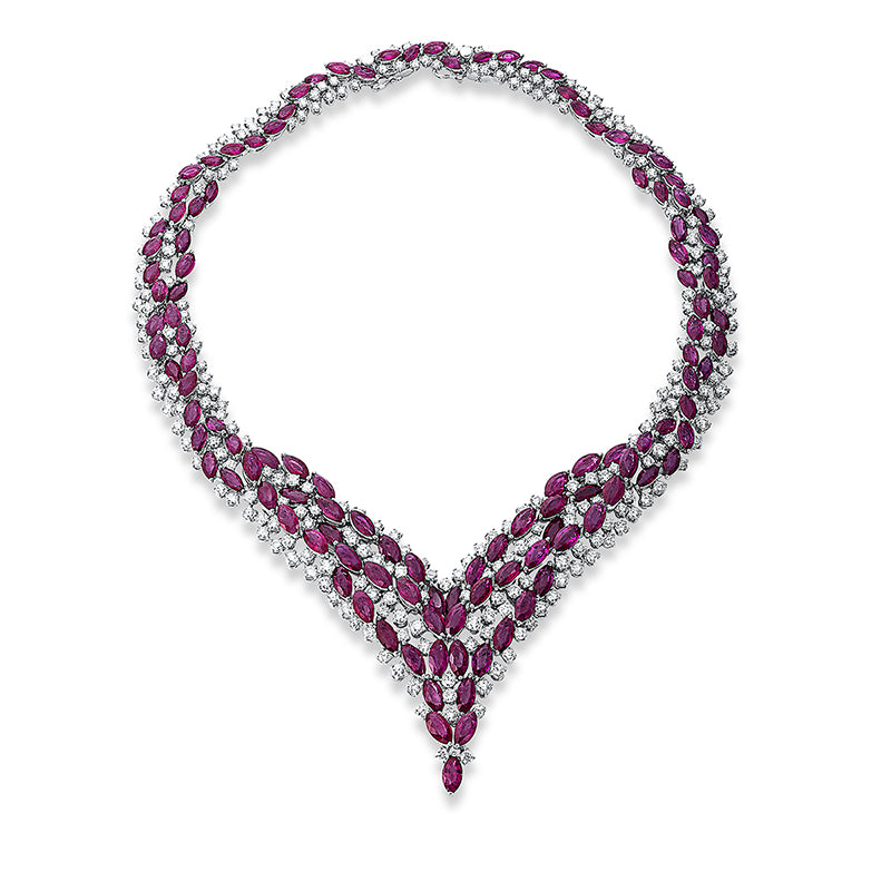 Collier 18 kt WG, 276 Brill. 20,35 ct, TW-vsi, 123 Rubine 69,03 ct rot