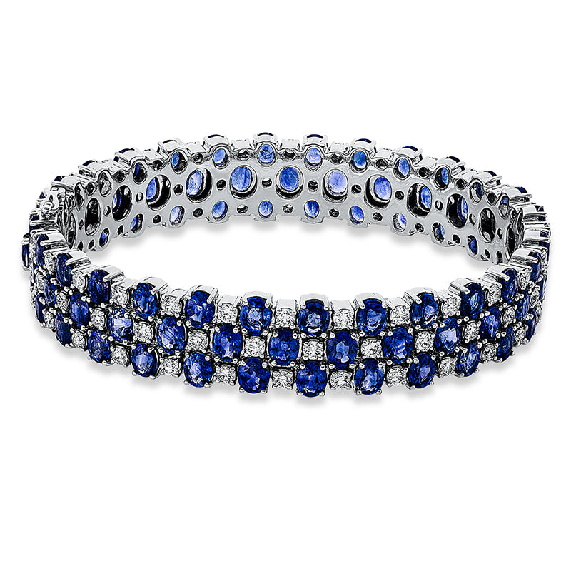 Armreif 18 kt WG, 84 Brill. 3,79 ct, TW-vsi/si, 84 Saphire 28,04 ct blau