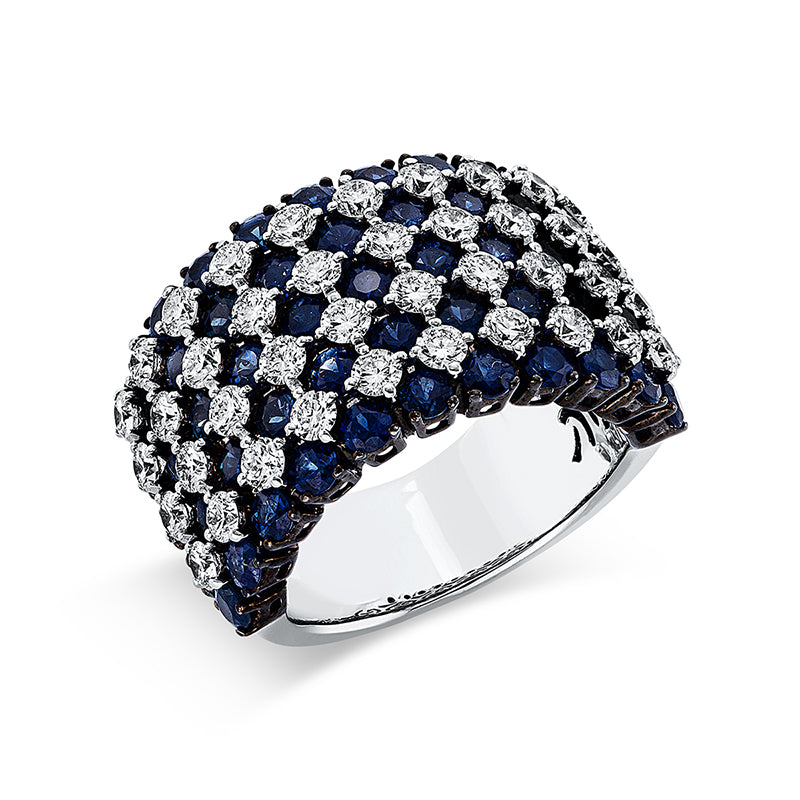 Ring 18 kt WG. 40 Brillanten 2.09 ct. TW-vsi/si. 55 Saphire 4.65 ct blau. Weite:54