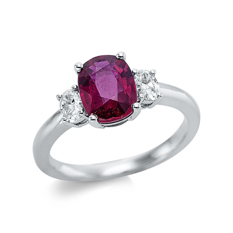 Ring 18 kt WG, 2 Oval 0,30 ct, TW-vsi, 1 Rubin 2,03 ct rot