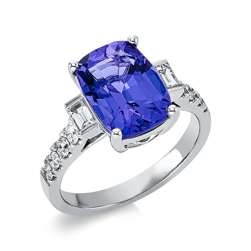 Ring 18 kt WG, 2 Bag. 0,21 ct, TW-si, 8 Brill. 0,33 ct, TW-si, 1 Tansanit 4,46 ct blau