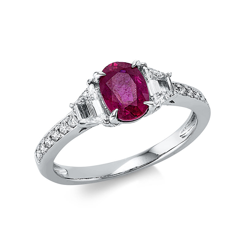 Ring 18 kt WG, 2 Trap. 0,36 ct, TW-si, 12 Brill. 0,12 ct, TW-si, 1 Rubin 1,21 ct rot