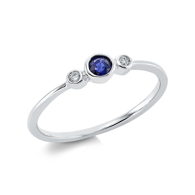 Ring Zarge 18 kt WG. 2 Brillanten 0.05 ct. TW-pi. 1 Saphir 0.15 ct blau. H:8.9 mm. B:3.9 mm. Weite:54