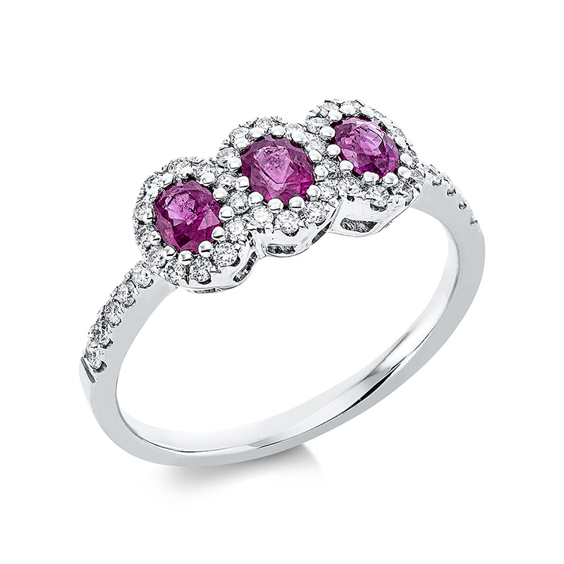 Ring Zarge 18 kt WG. 4 Brillanten 0.05 ct. TW-pi. 38 Brillanten 0.23 ct. TW-pi. 3 Rubine 0.67 ct rot. H:13.4 mm. B:6.6 mm. Weite:54