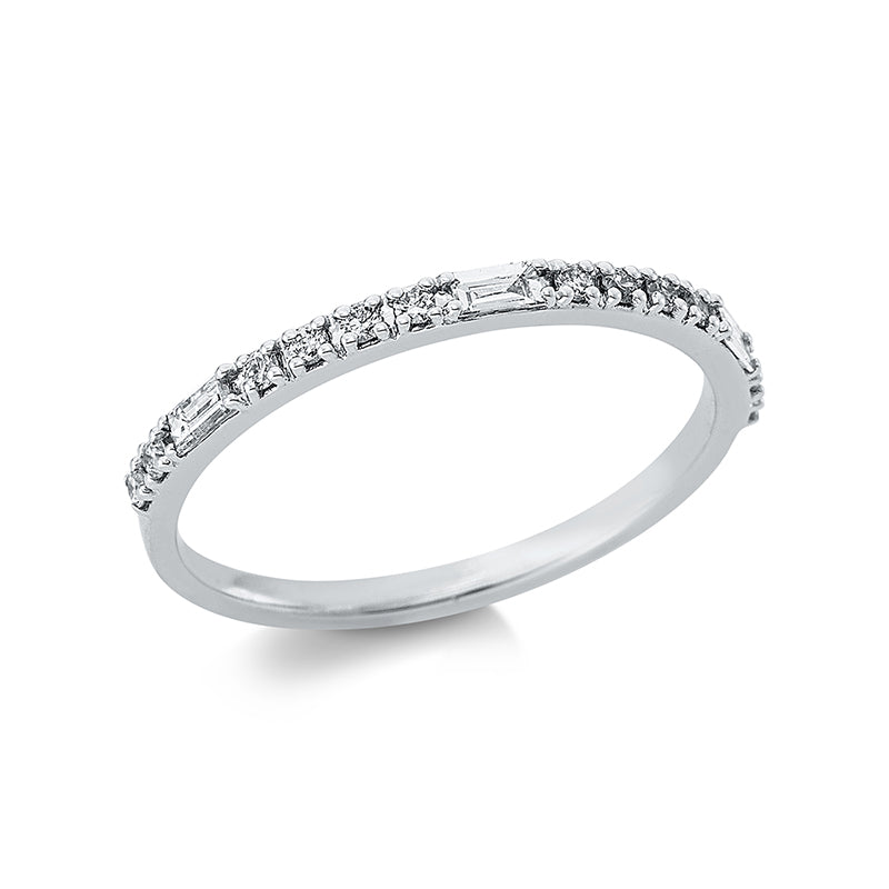 Ring 18 kt WG. 3 Baguette 0.12 ct. TW-si. 12 Brillanten 0.11 ct. TW-si. B:1.7 mm. Weite:53