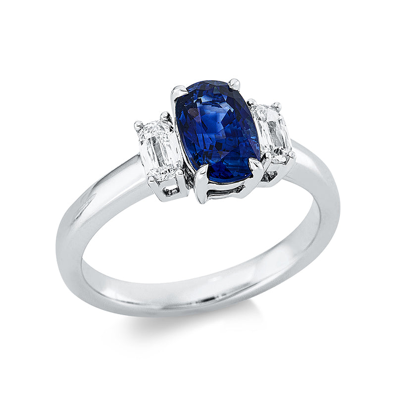 Ring 18 kt WG, 2 Fant-Schl. 0,43 ct, TW-vsi, 1 Saphir 1,87 ct blau