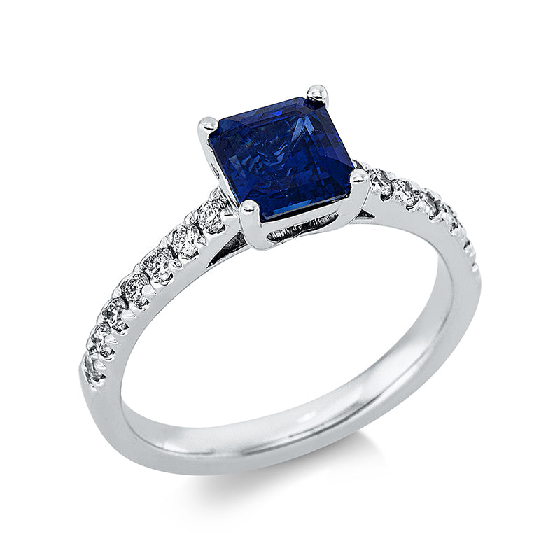 Ring 18 kt WG. 14 Brillanten 0.29 ct. TW-vsi. 1 Saphir 1.69 ct blau. H:6.6 mm. B:6.3 mm. Weite:54