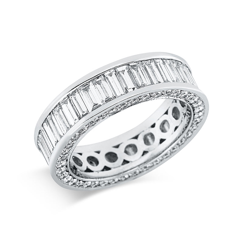 Ring 18 kt WG, 42 Bag. 3,19 ct, TW-vsi, 78 Brill. 0,93 ct, TW-vsi