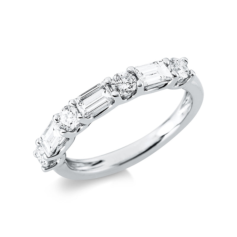 Ring 18 kt WG. 3 Baguette 0.57 ct. TW-vsi. 4 Brillanten 0.40 ct. TW-vsi/si. B:3.1 mm. Weite:52