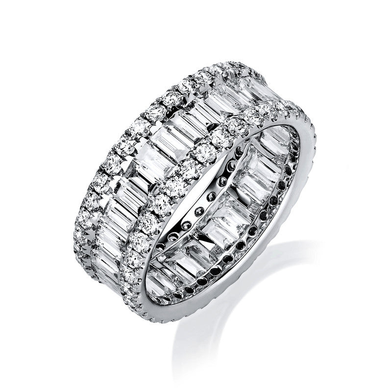 Ring 18 kt WG. 44 Baguette 1.91 ct. TW-si. 74 Brillanten 1.20 ct. TW-si. B:7.5 mm. Weite:56