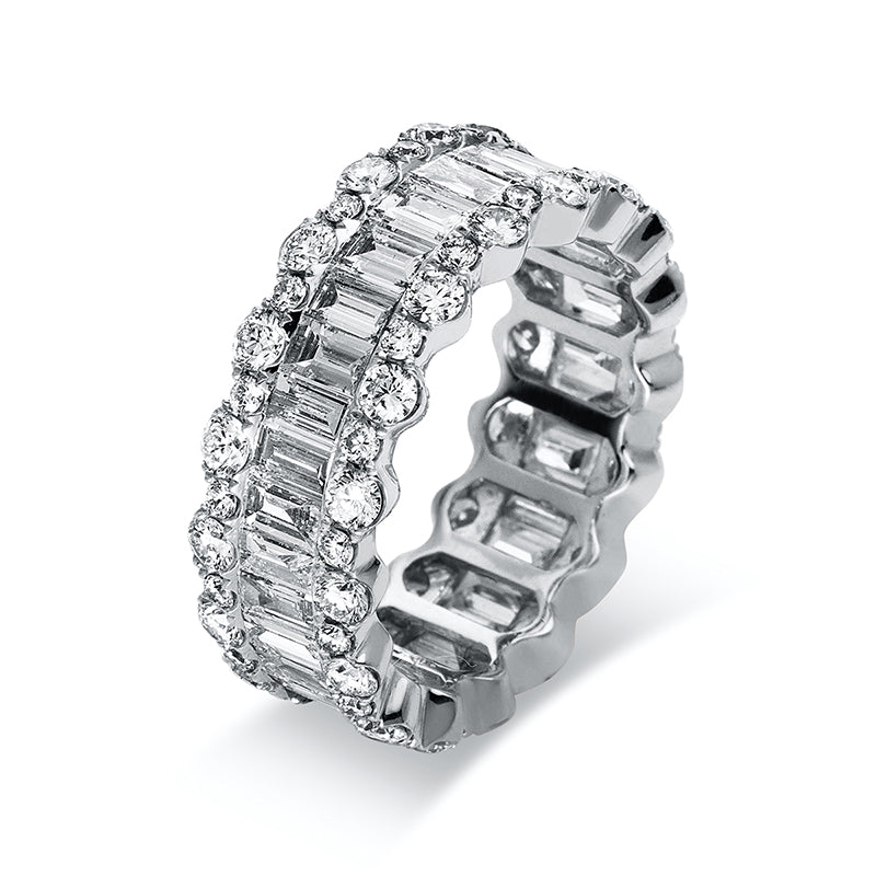 Ring 18 kt WG, 32 Brill. 1,24 ct, TW-si, 33 Bag. 3,08 ct, TW-si, 32 Brill. 0,40 ct, TW-si