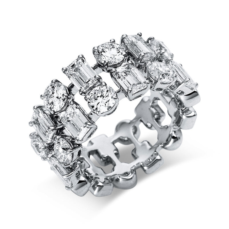 Ring 18 kt WG. 7 Sm.schliff 2.30 ct. TW-vsi/si. 7 Brillanten 1.82 ct. TW-vsi/si. B:10.0 mm. Weite:53