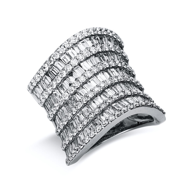 Ring 18 kt WG. 95 Trapeze 3.17 ct. TW-vsi. 112 Brillanten 2.14 ct. TW-vsi. B:25.8 mm. Weite:54