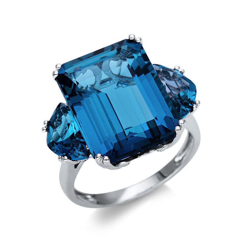 Ring 18 kt WG, 1 Topas 15,30 ct Lond. blue, 2 Topase 2,40 ct Lond. blue
