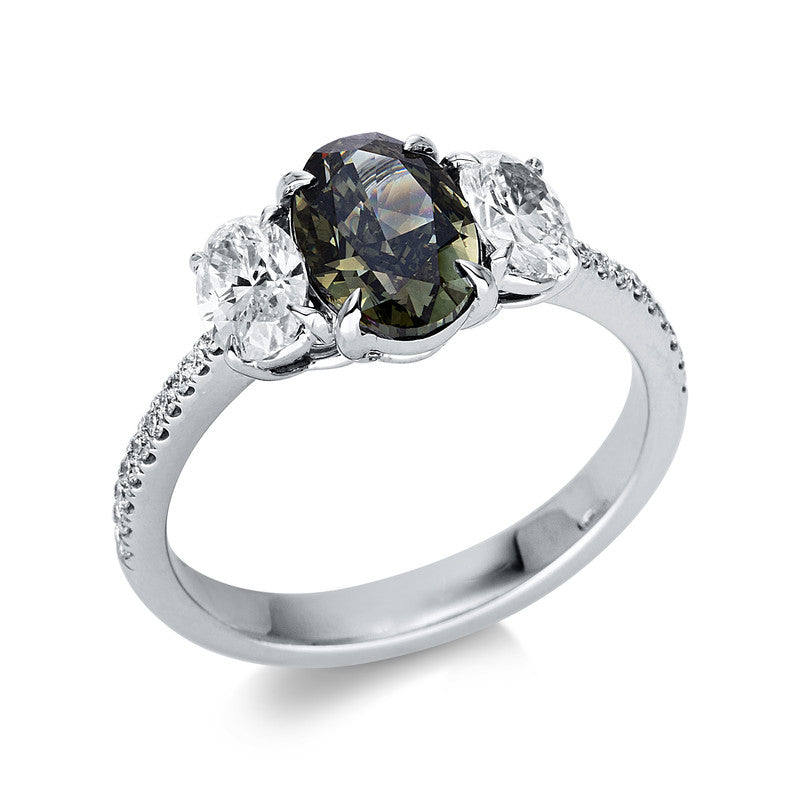 Ring 4er-Krappe 18 kt WG. GIA 5181314619. 2 Oval 0.72 ct. TW-vvs/vs. 1 Oval 1.51 ct. grün-vs2. 20 Brillanten 0.11 ct. TW-vvs/vs. Weite:53