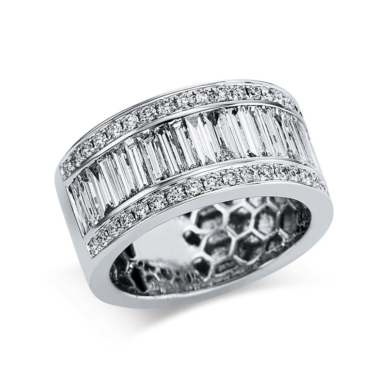 Ring 18 kt WG, 22 Bag. 1,65 ct, TW-vsi, 42 Brill. 0,49 ct, TW-vsi