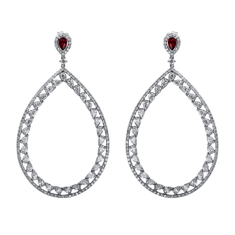 Ohrschmuck 18 kt WG, 62 Tropfen 3,80 ct, TW-si, 220 Brill. 1,81 ct, TW-si, 2 Saphire 0,59 ct orange