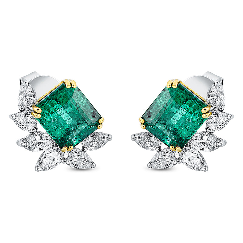 Ohrstecker 18 kt WG+GG. 12 Navette 3.08 ct. TW-vsi. 2 Smaragde 8.80 ct grün. H:19.9 mm. B:14.7 mm. S:6.6 mm