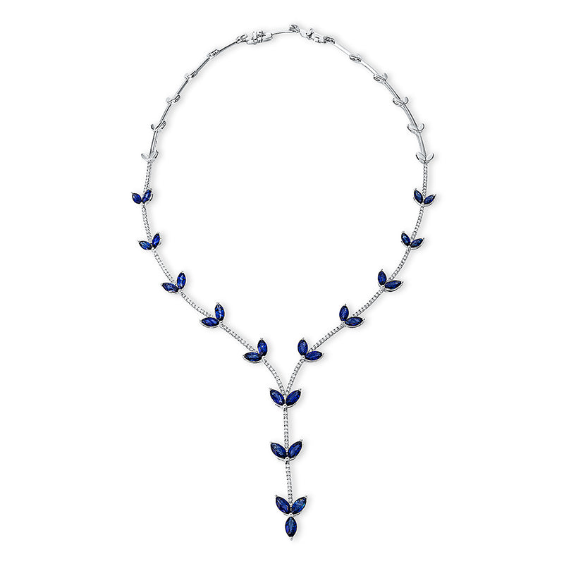 Collier 18 kt WG, 153 Brill. 2,52 ct, TW-vsi/si, 27 Saphire 18,48 ct blau