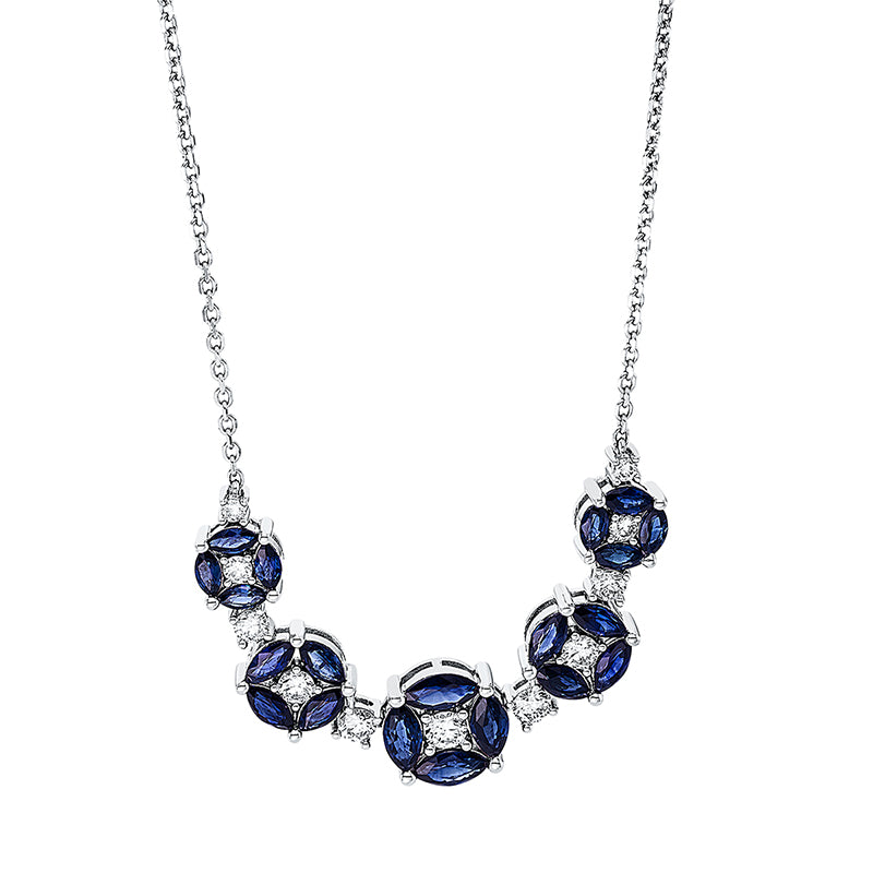 Collier 18 kt WG. mit ZÖ 40 cm. 5 Brillanten 0.51 ct. TW-si. 6 Brillanten 0.27 ct. TW-si. 20 Saphire 3.06 ct blau. H:9.5 mm. B:58.0 mm. L:45.0 cm. S:3.6 mm