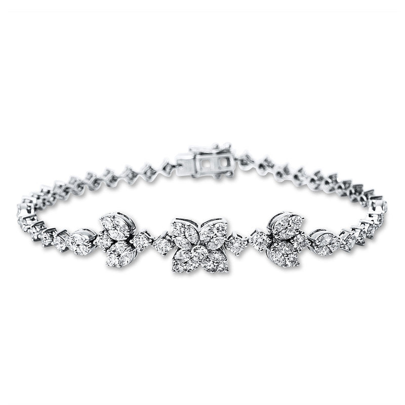 Armband 18 kt WG. 24 Navette 1.24 ct. TW-vsi. 50 Brillanten 3.08 ct. TW-vsi. L:17.8 cm