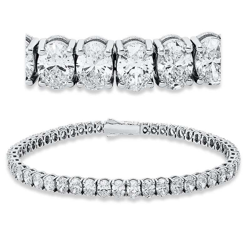 Armband 18 kt WG. 10 Oval 2.37 ct. F-si. 10 Oval 1.86 ct. F-si. 26 Oval 3.24 ct. F-si. 8 Oval 2.45 ct. F-si. L:18.0 cm