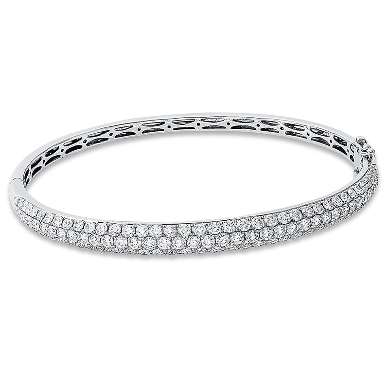 Armreif 18 kt WG. 112 Brillanten 3.45 ct. TW-si. H:49.0 mm. B:57.0 mm