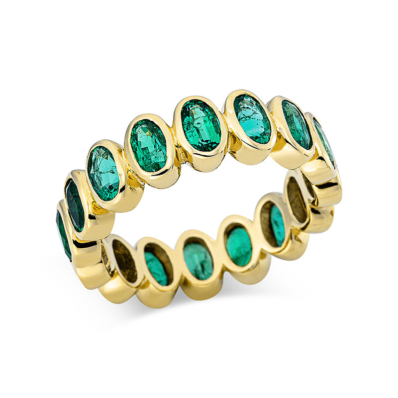 Ring 18 kt GG. 16 Smaragde 3.74 ct grün. B:6.0 mm. Weite:54